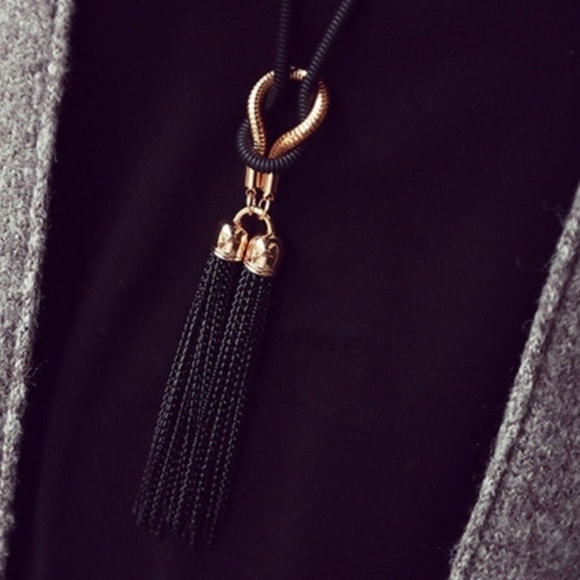 Black and Gold Tassel Pendant Necklace - Picture 6 of 6
